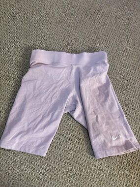 Nike women’s Light Pink Athletic Biker Shorts